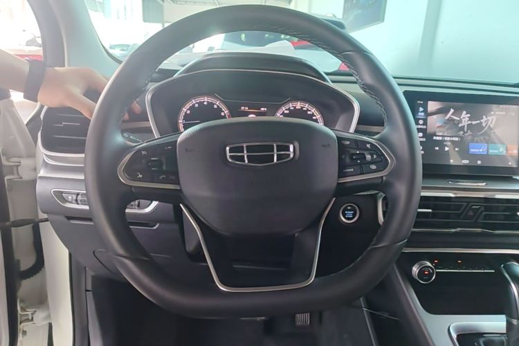 GEELY Coolray 2020 car image #11