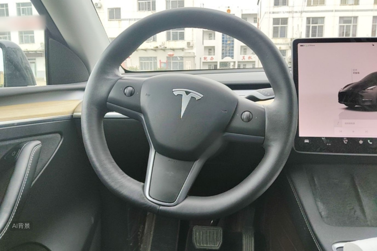 Tesla Model Y 2023 car image #12