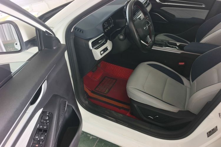 GEELY Emgrand 2021 car image #16