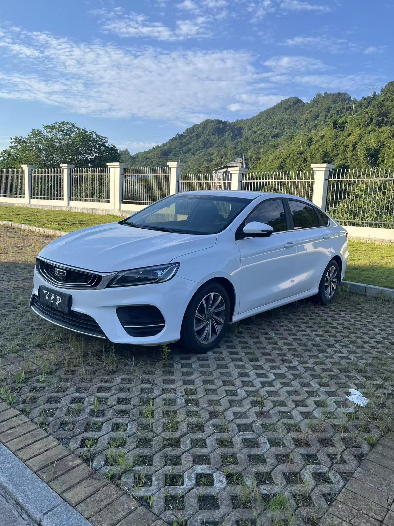 GEELY Binray 2019 GEELY Binray 2019 car image