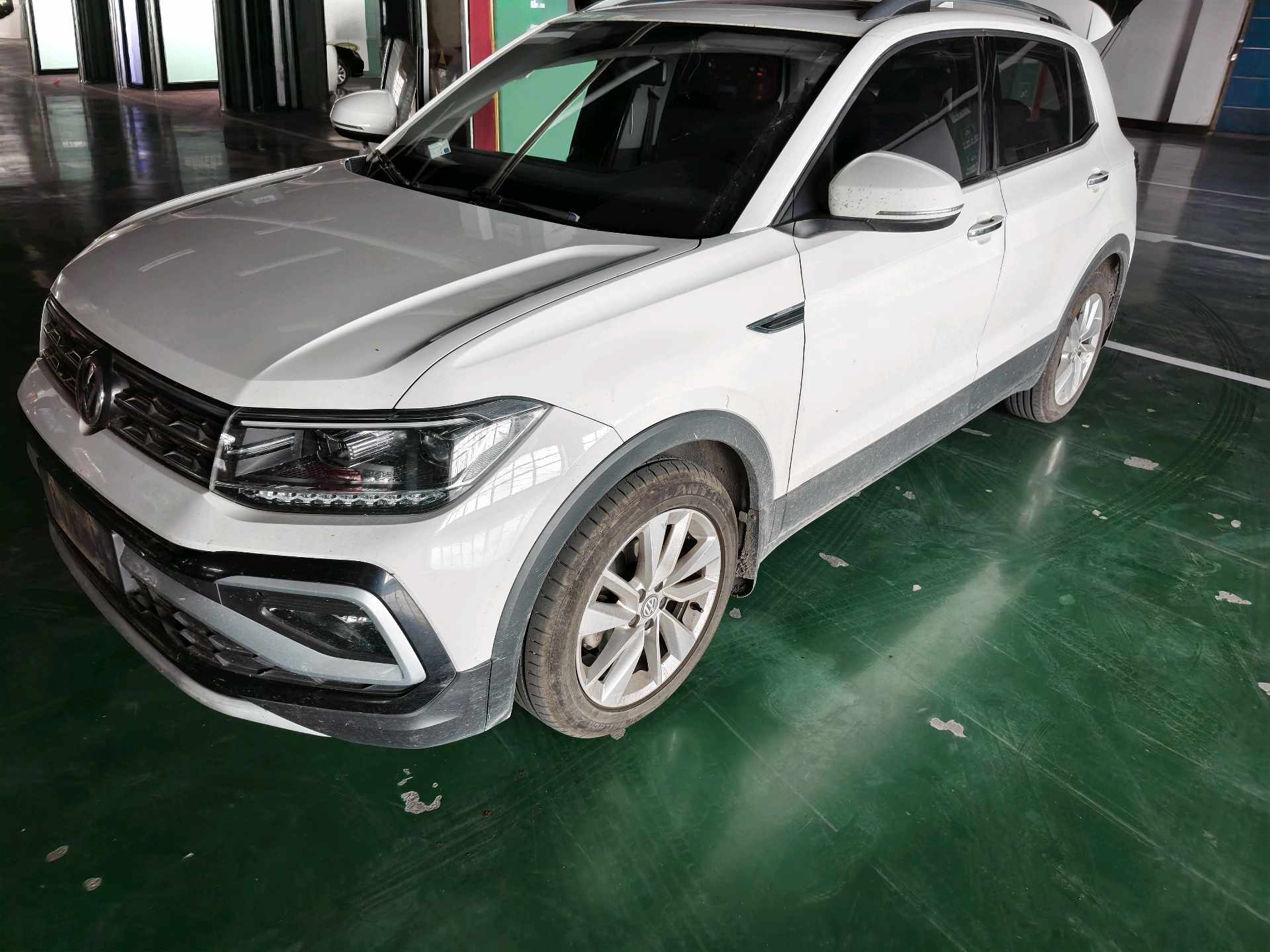 Volkswagen T-Cross 2019 car image 