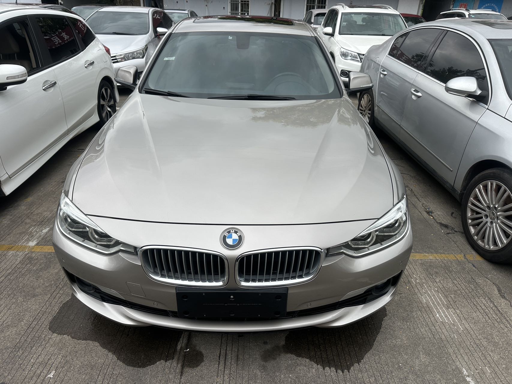 BMW 3 Series 2018 car image #2