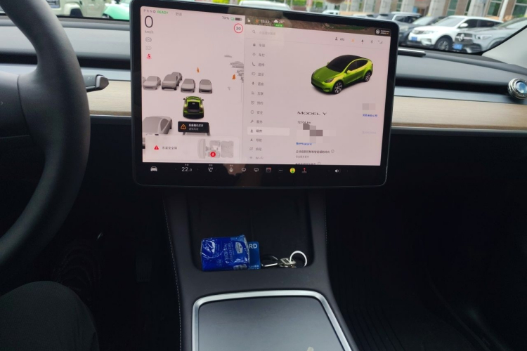 Tesla Model Y 2022 #13 Tesla Model Y 2022 car image #13