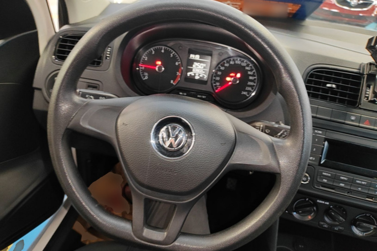 Volkswagen Polo 2016 #11 Volkswagen Polo 2016 car image #11