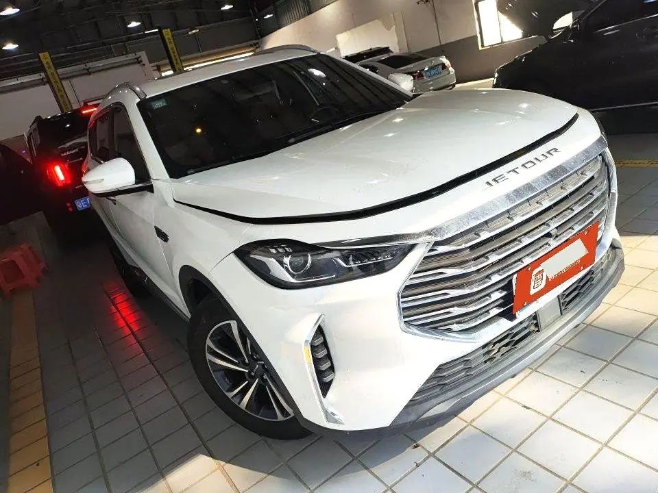 Jetour X70 PLUS 2023 immagine di auto #2