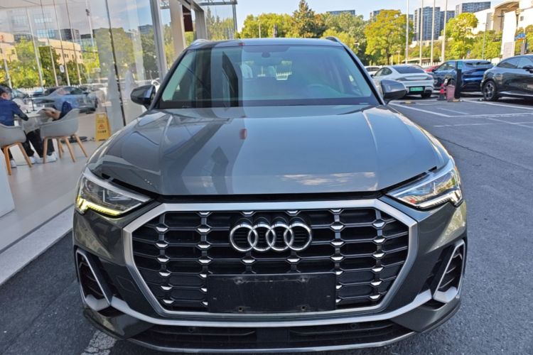 Audi Q3 2019 #3 Audi Q3 2019 car image #3