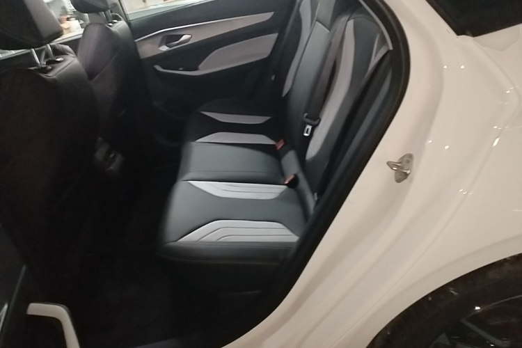 吉利汽车 缤瑞 2024 汽车图片 #17