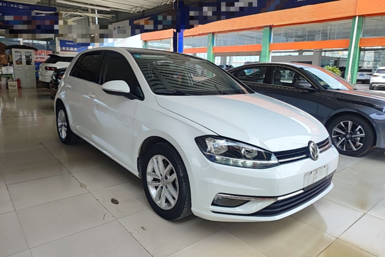 Volkswagen Golf 2020 car image #4