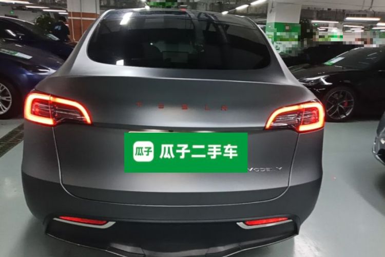 Tesla Model Y 2023 car image #4