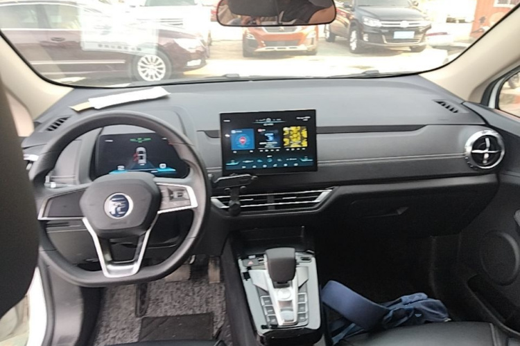 BYD Yuan New Energy 2020 immagine di auto #11