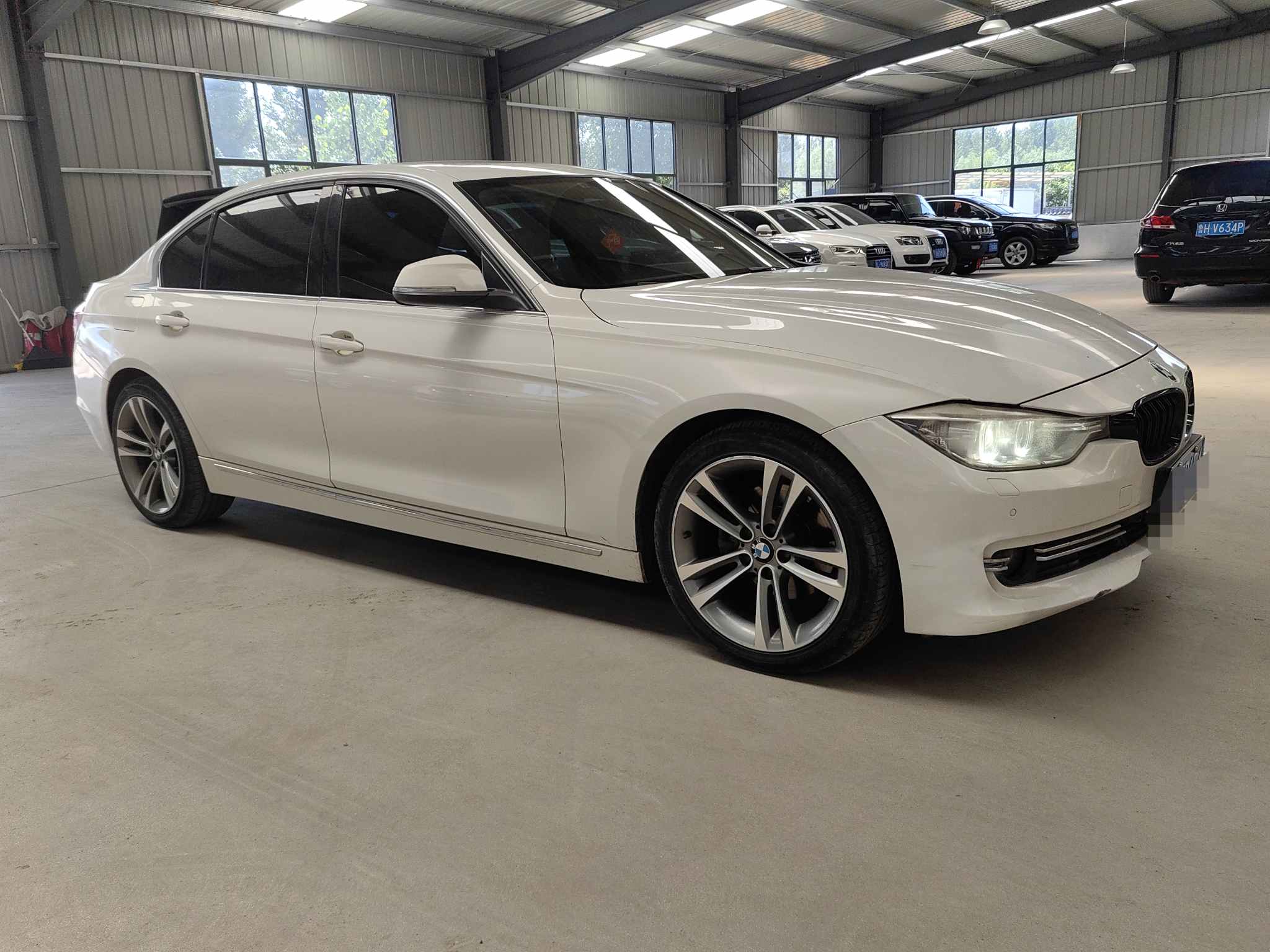 BMW 3 Series 2012 car image #4