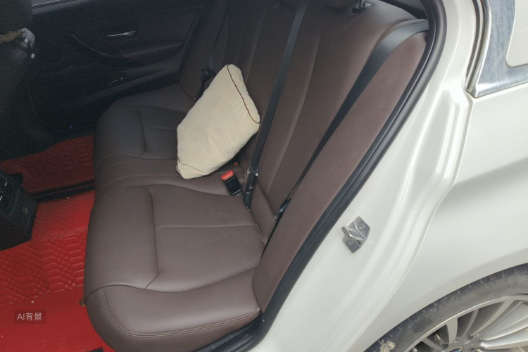 BMW 3 Series 2019 car image #19