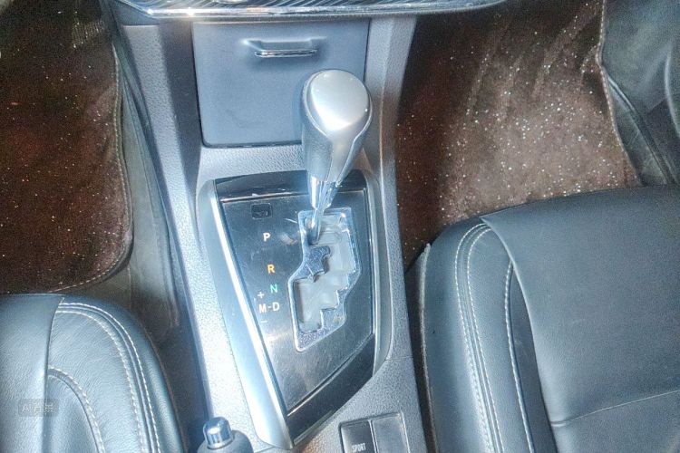 Toyota Corolla 2015 car image #16