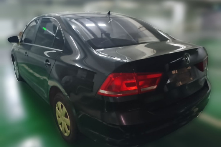 Volkswagen Santana 2015 car image #5