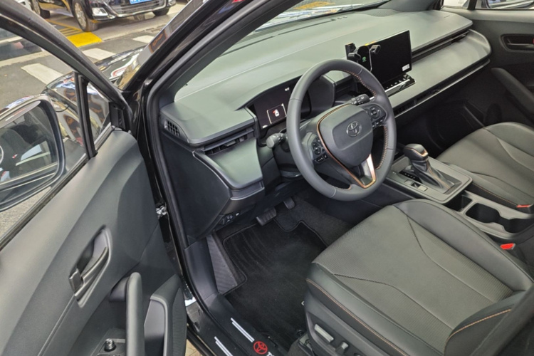 Toyota Corolla Cross 2026 car image #16