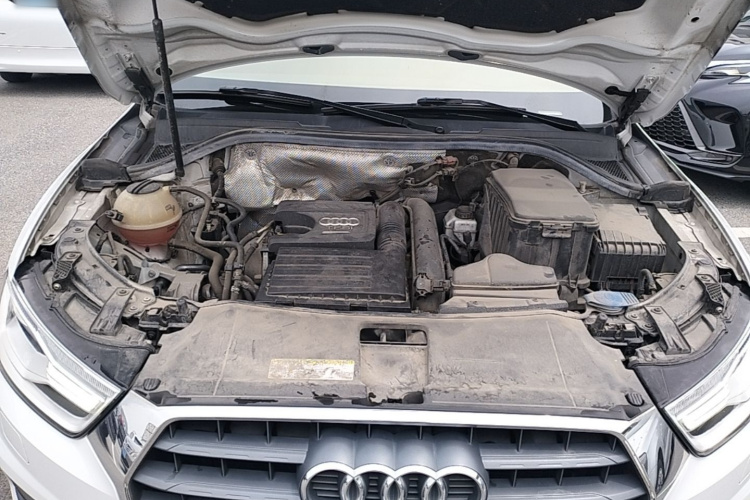 Audi Q3 2017 car image #20