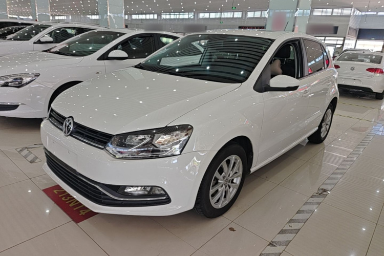 Volkswagen Polo 2018 image de voiture #2