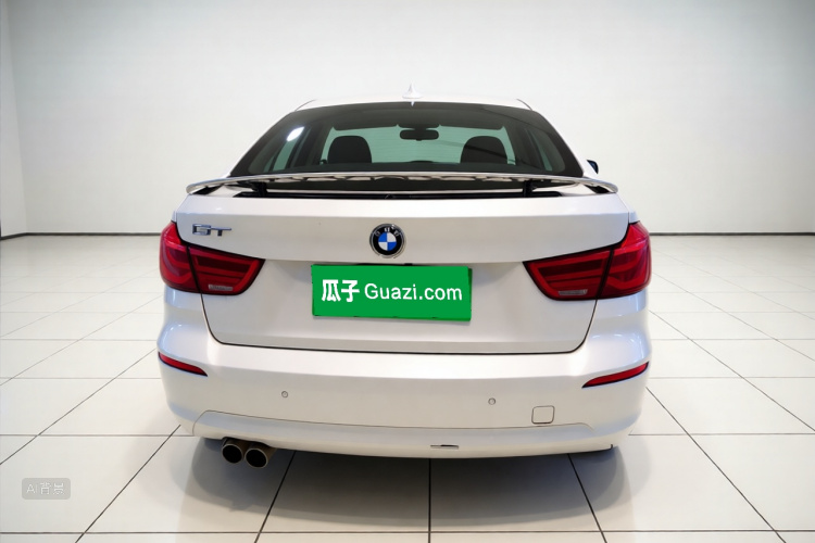 BMW 3 Series GT 2019 immagine di auto #6
