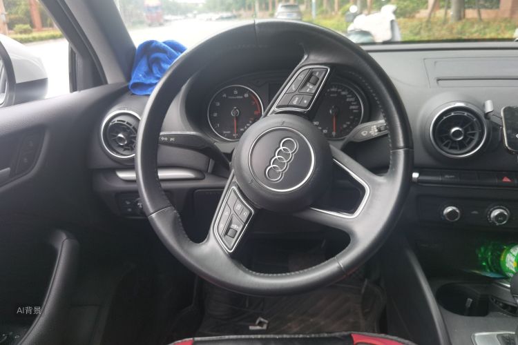 Audi A3 2019 car image #12