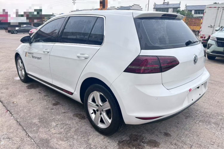 Volkswagen Golf 2015 car image #5