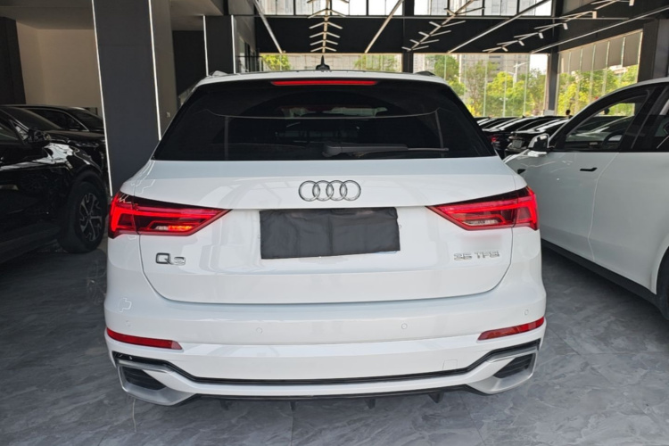 Audi Q3 2023 #6 Audi Q3 2023 car image #6
