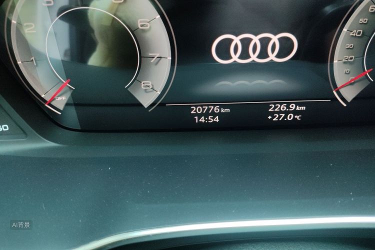 Audi Q3 2022 car image #14