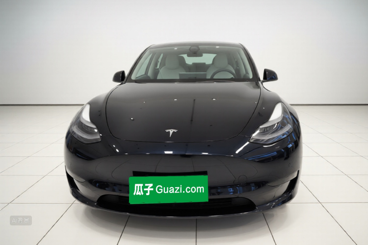 Tesla Model Y 2023 immagine di auto #3