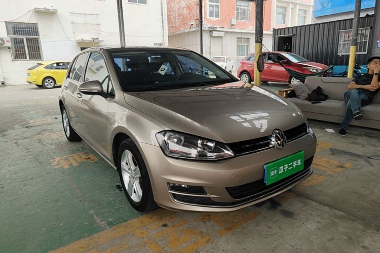Volkswagen Golf 2014 car image #4