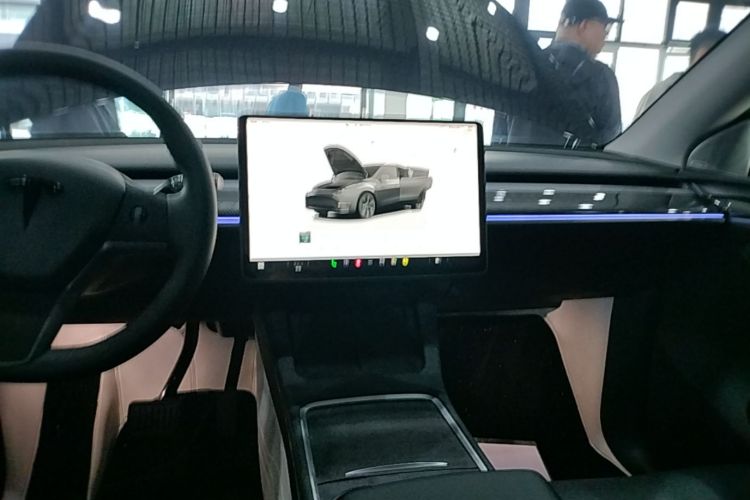 Tesla Model Y 2024 #13 Tesla Model Y 2024 car image #13