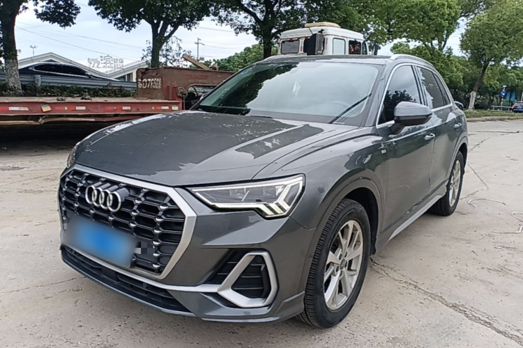 Audi Q3 2019 #2 Audi Q3 2019 car image #2