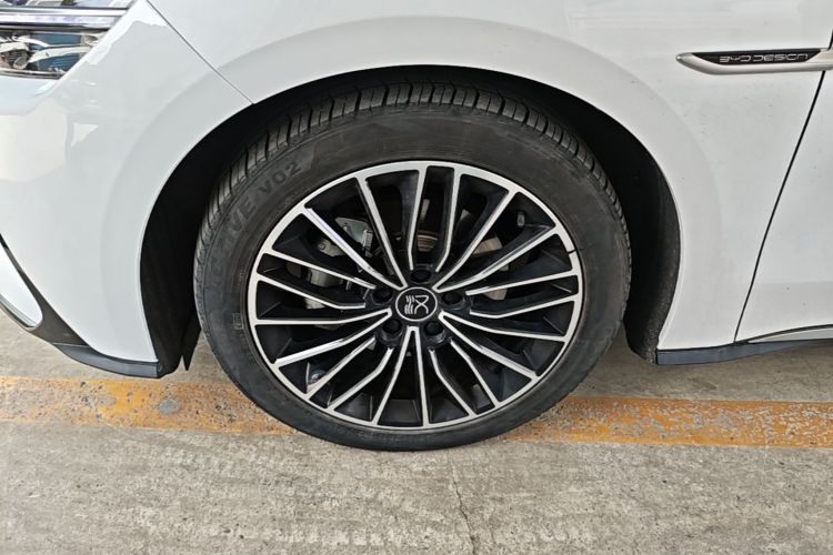 BYD Han 2022 #4 BYD Han 2022 car image #4