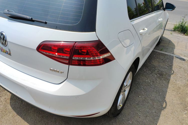 Volkswagen Golf 2017 imagem de carro #8