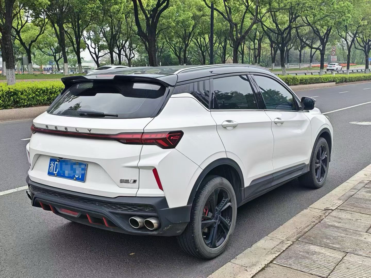 GEELY Coolray 2023 car image #3