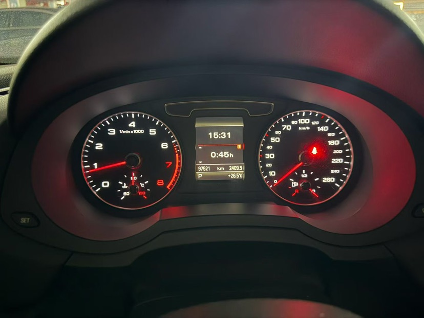 Audi Q3 2016 car image #4