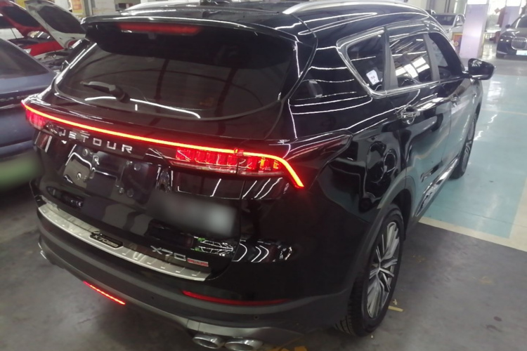 Jetour X70 PLUS 2023 car image #7