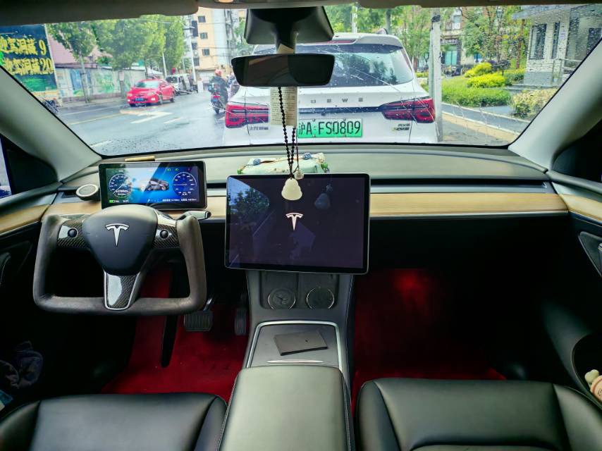 Tesla Model Y 2021 #4 Tesla Model Y 2021 car image #4