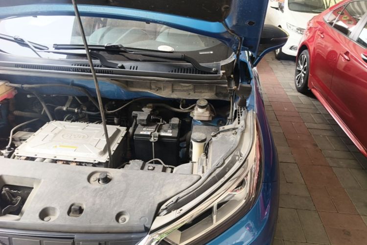 BYD Yuan New Energy 2018 #24 BYD Yuan New Energy 2018 car image #24