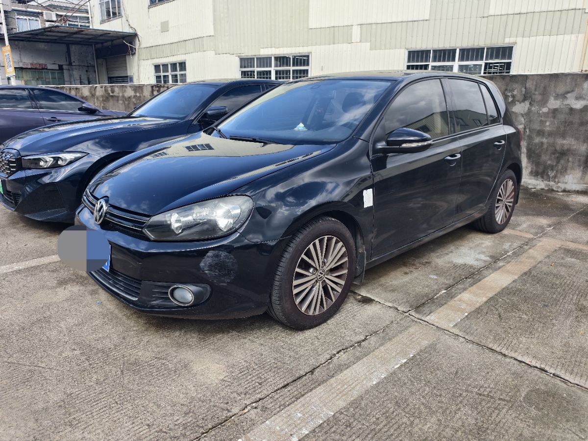 Volkswagen Golf 2013 car image 