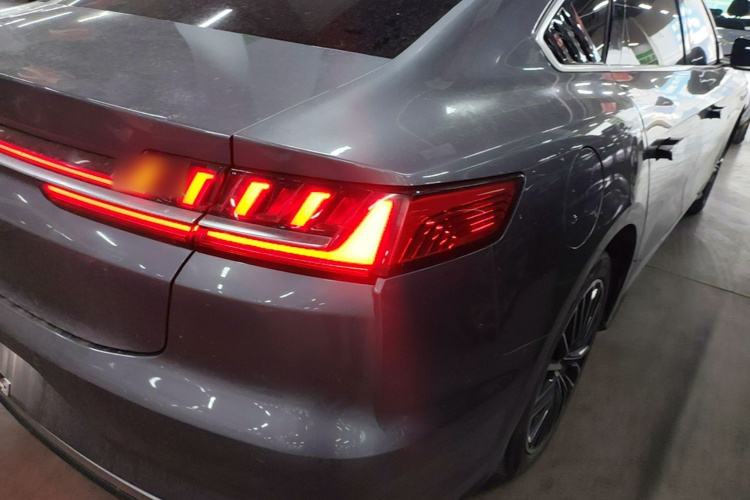 BYD Han 2021 car image #8