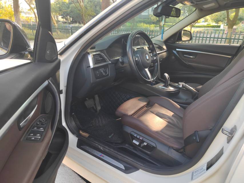 BMW 3 Series 2018 #4 BMW 3 Series 2018 car image #4