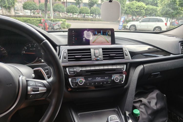 BMW 3 Series 2018 #13 BMW 3 Series 2018 immagine di auto #13