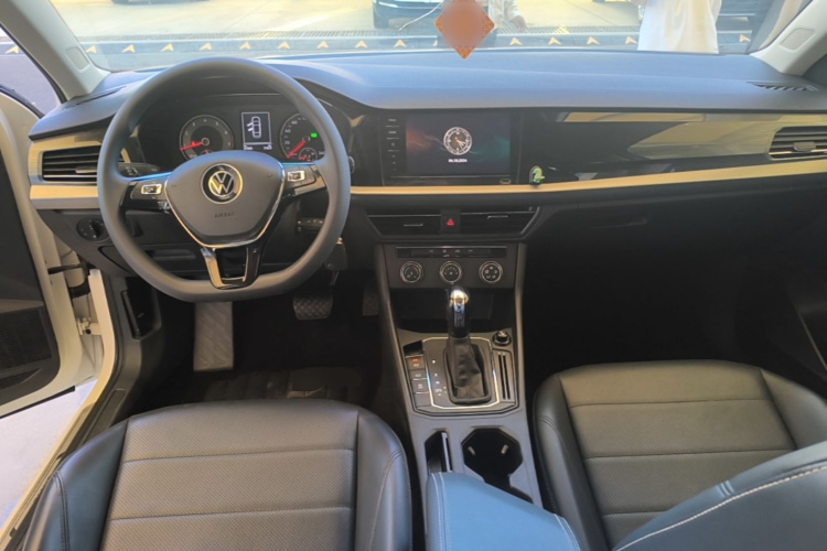 Volkswagen Lavida 2020 car image #11