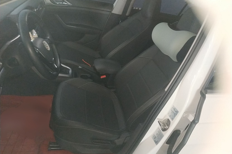 Volkswagen T-Cross 2021 car image #15