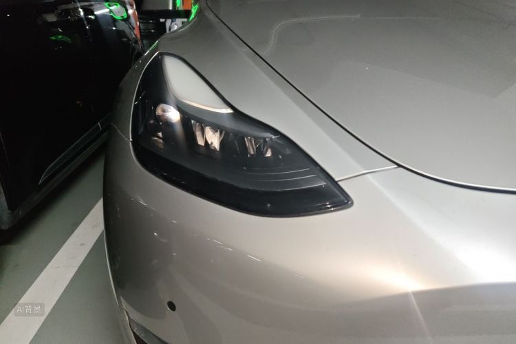Tesla Model Y 2021 immagine di auto #8