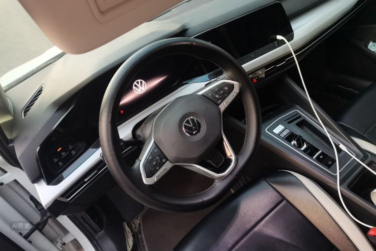 Volkswagen Golf 2022 car image #12