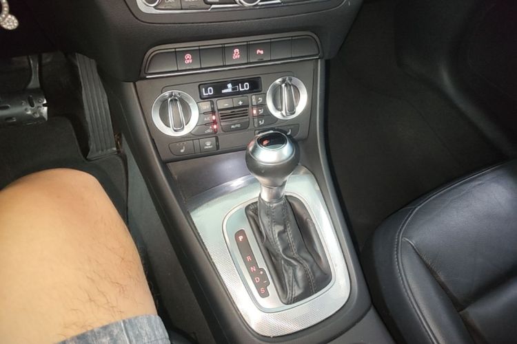 Audi Q3 2014 #14 Audi Q3 2014 car image #14