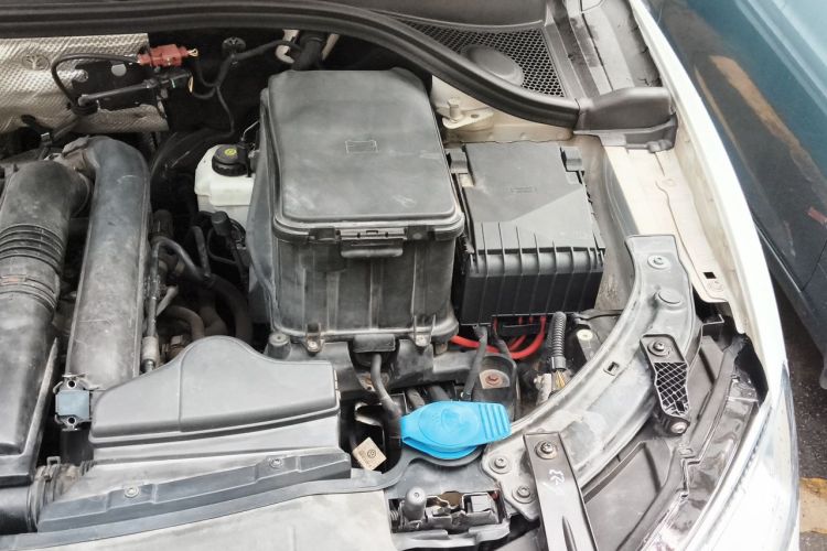 Audi Q3 2016 immagine di auto #27