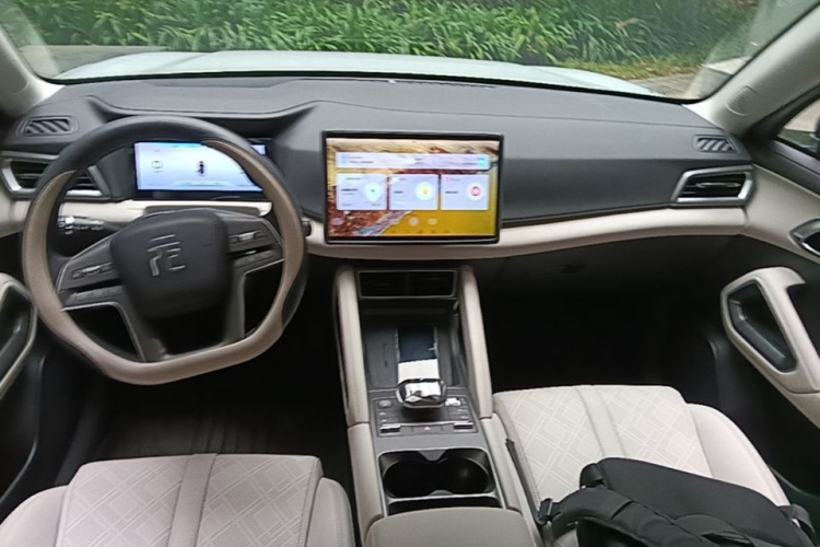 BYD YuanUP 2024 #11 BYD YuanUP 2024 car image #11