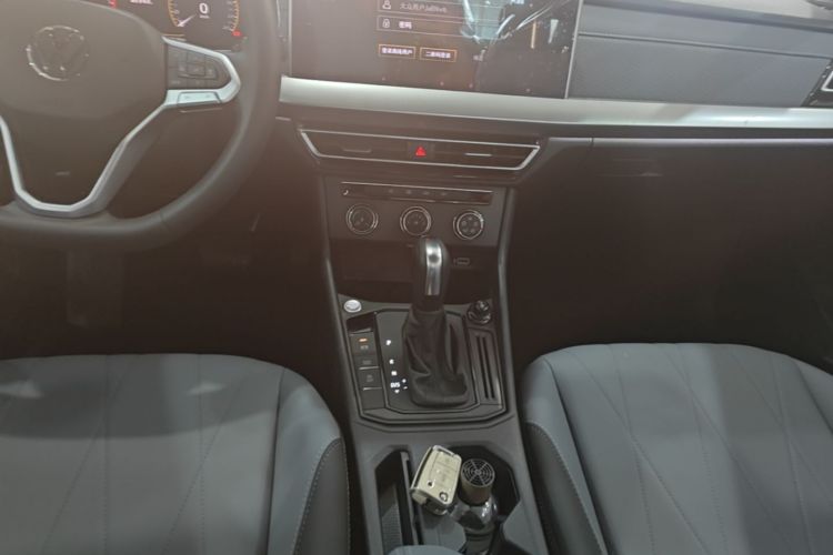 Volkswagen Lavida 2025 car image #13