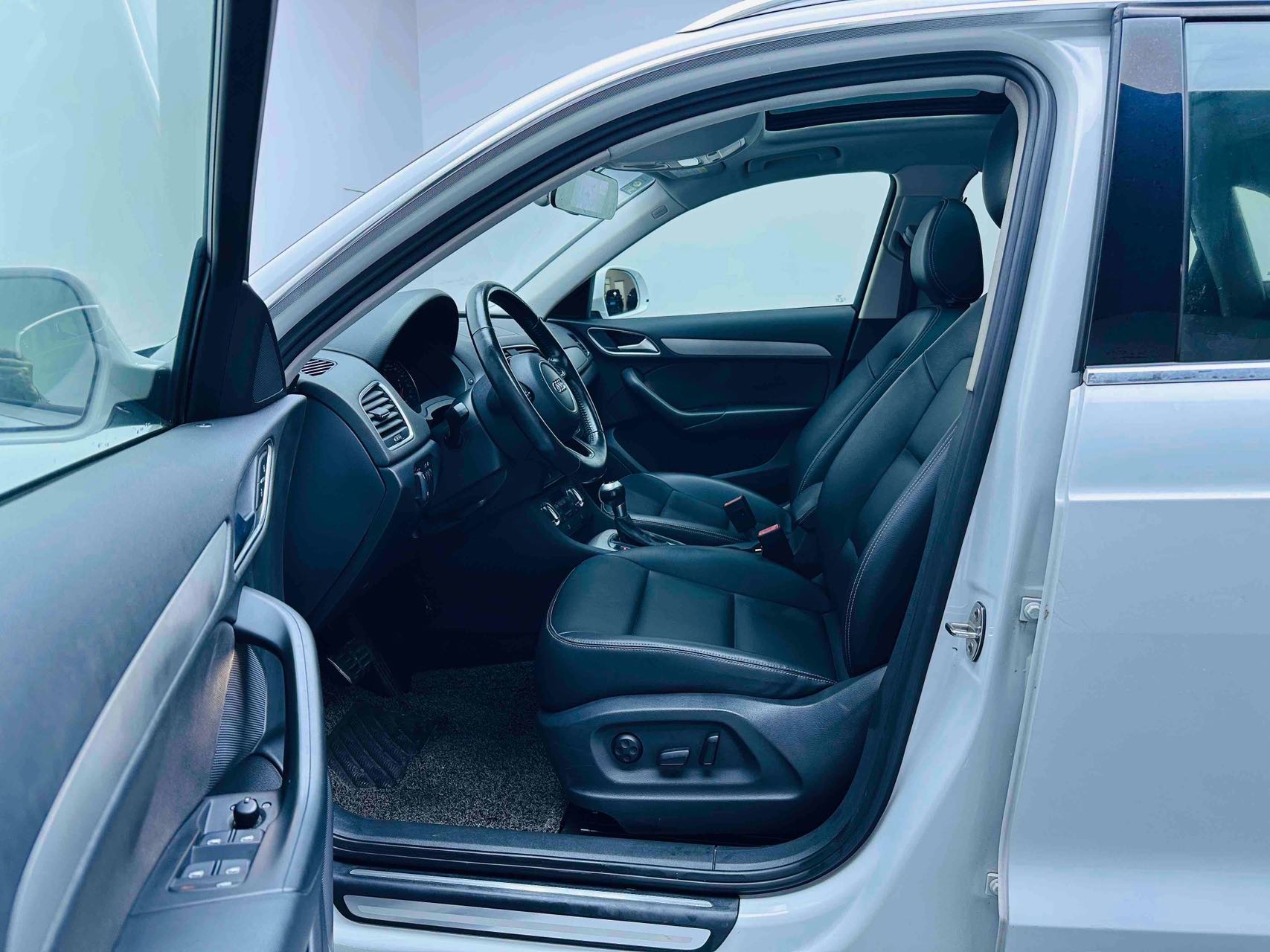 Audi Q3 2015 immagine di auto #8